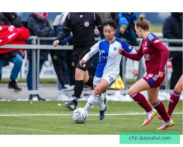 张琳艳结束留洋回归国内联赛效力引发女足发展与球员选择新思考热